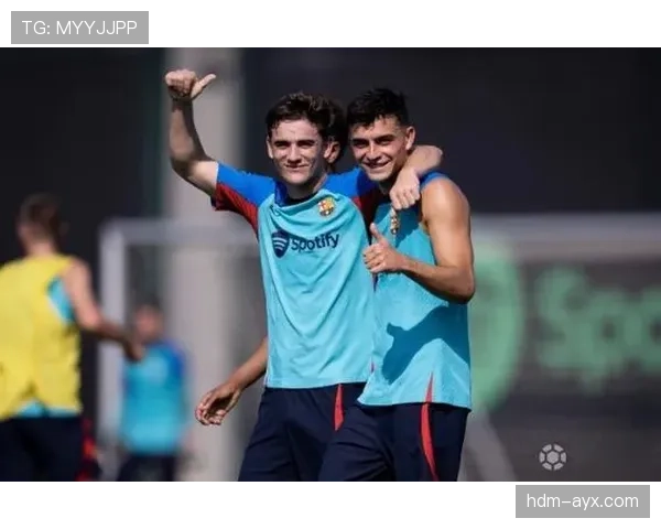 加维：对比佩德里——对抗型与控场型中场分野