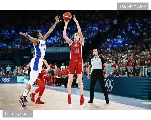 假动作开球违反了哪些足球规则？裁判如何准确判罚？