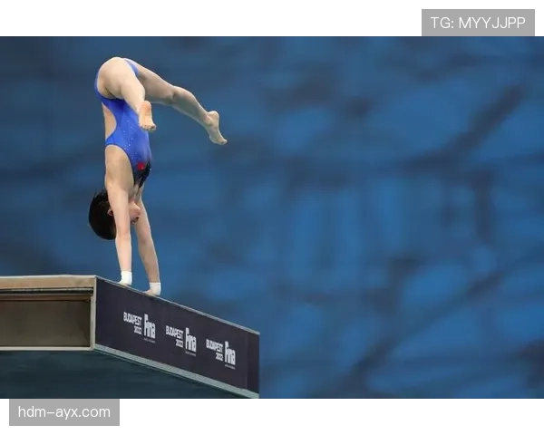 陈芋汐赛前啃鸡腿被教练追着骂，这届跳水冠军怎么这么会吃？