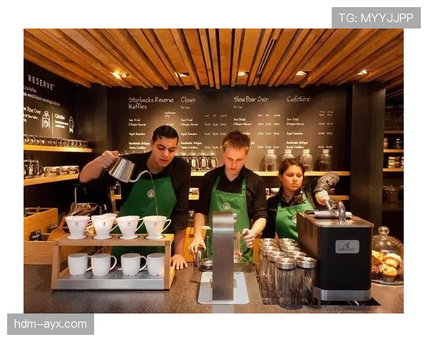 菲利克斯这待遇，感觉他完全脱离了咱们星巴克小青年圈了吧？